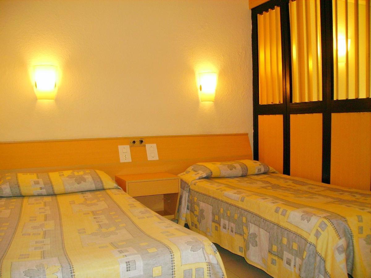 Alboran Study Apartment Салоу Екстериор снимка
