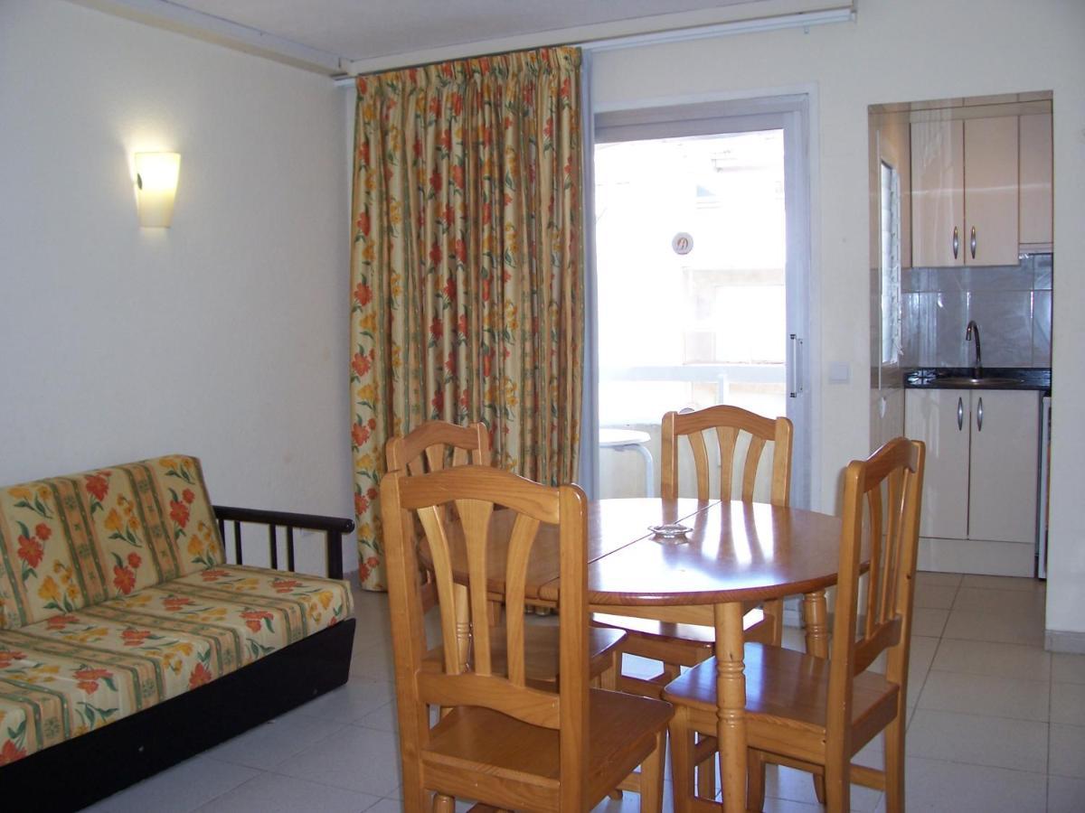 Alboran Study Apartment Салоу Екстериор снимка