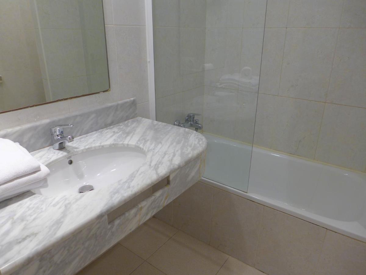 Alboran Study Apartment Салоу Екстериор снимка