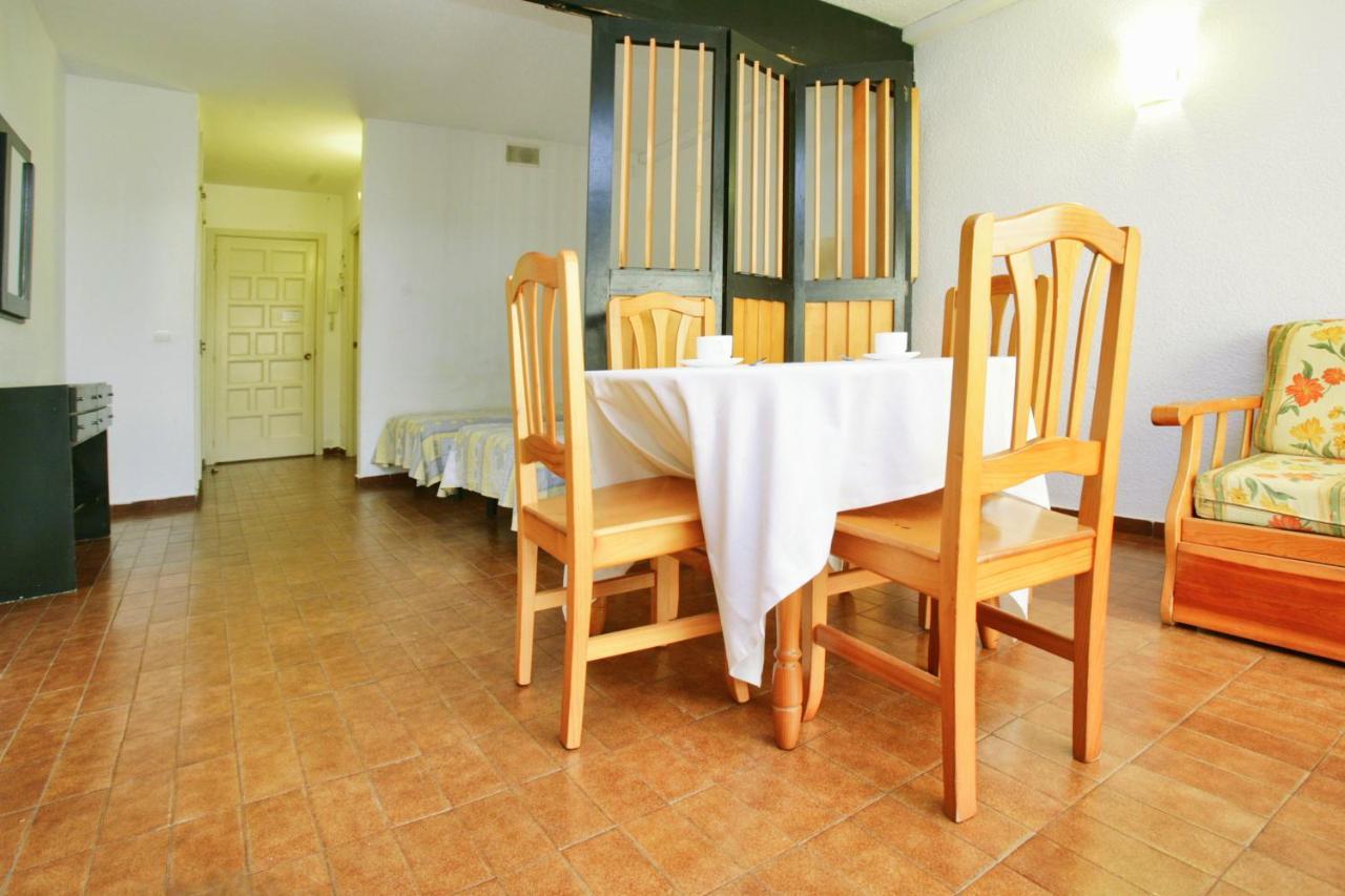 Alboran Study Apartment Салоу Екстериор снимка